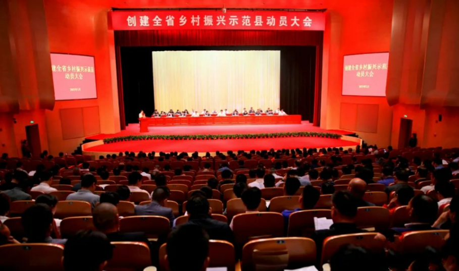 新希望白帝乳業喜獲肥東縣2022年度“十佳農副產品加工企業”稱號！